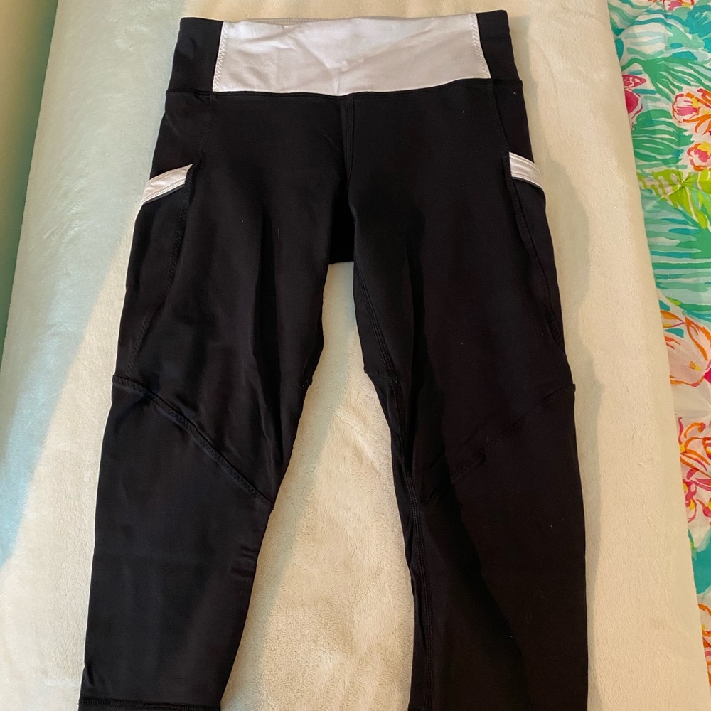 Lululemon leggings size 4